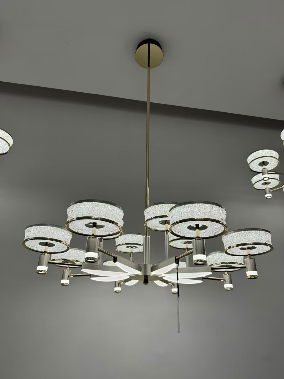 2024新款奢华简约客厅餐厅大气吸顶吊灯