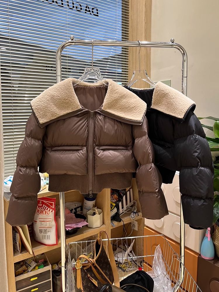 羽绒服女短款2024新款羊羔毛拼接大翻领小个子设计感秋冬气质外套