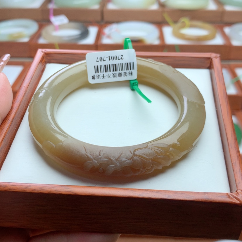 【闪购商品】和田玉手镯未镶嵌嘟****u56.4