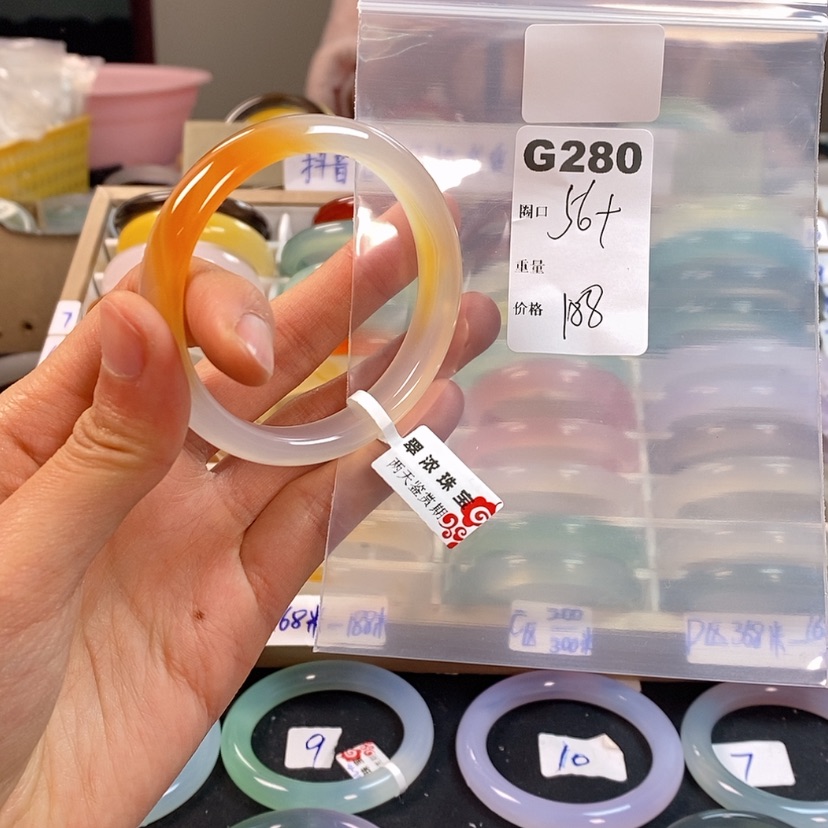 【闪购商品】玛瑙/玉髓手镯未镶嵌话**?280