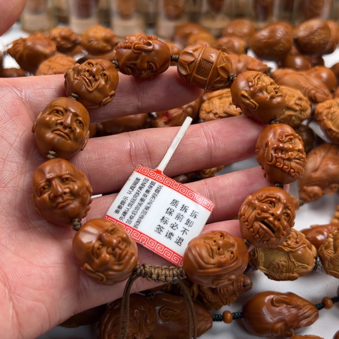 【闪购商品】橄榄核手串朝*冯。特价泛油微花须派罗汉手串