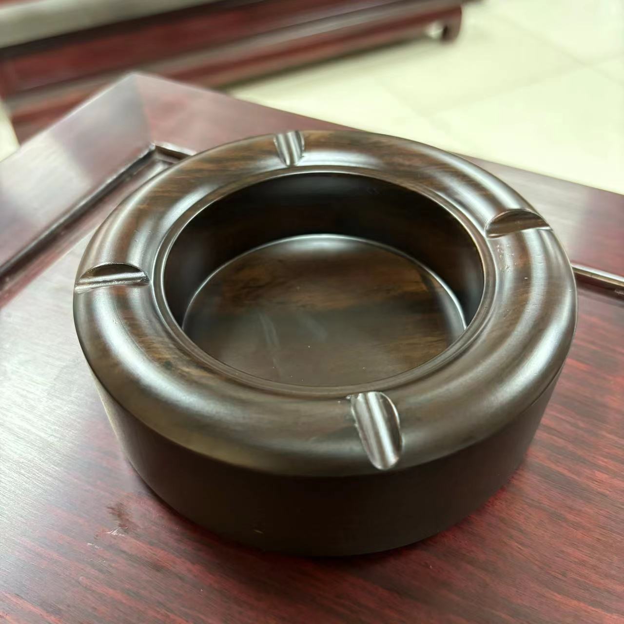 实木烟灰缸创意高级办公烟灰缸高档中式家用高端客厅摆件