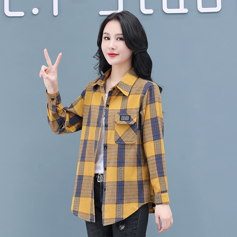长袖新款春季百搭格子衬衫女款爆款时尚洋气显瘦上衣妈妈宽松外套