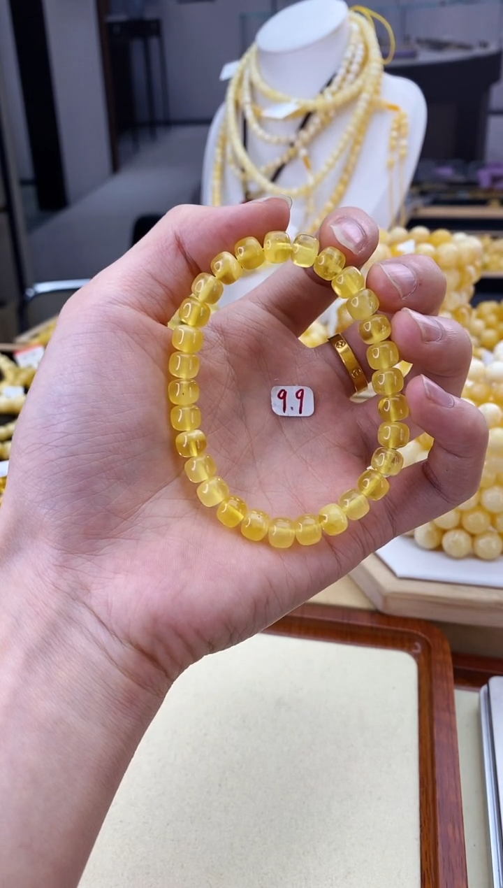 【闪购商品】琥珀裸石未镶嵌福利手串【多样性发货】262