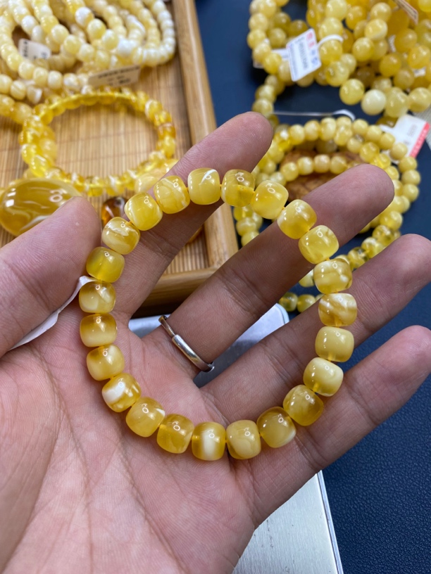 蜜蜡老型精工手串