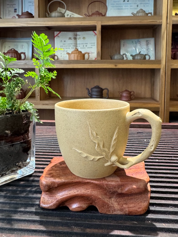 本山绿泥紫砂杯桃子款半手工制作