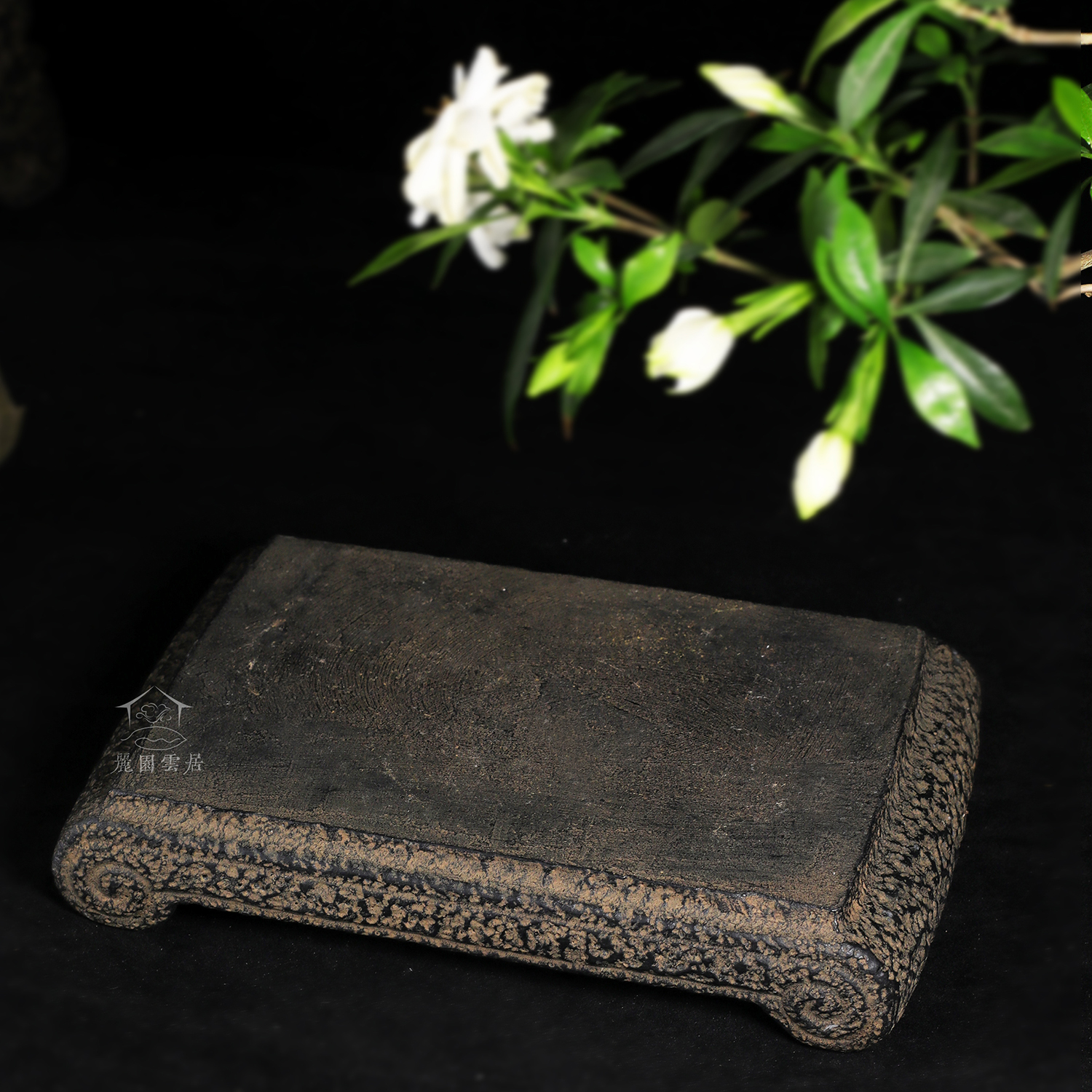 休缘居复古旧花器菖蒲植物创意中国风仿汉砖 - 小江枫底座