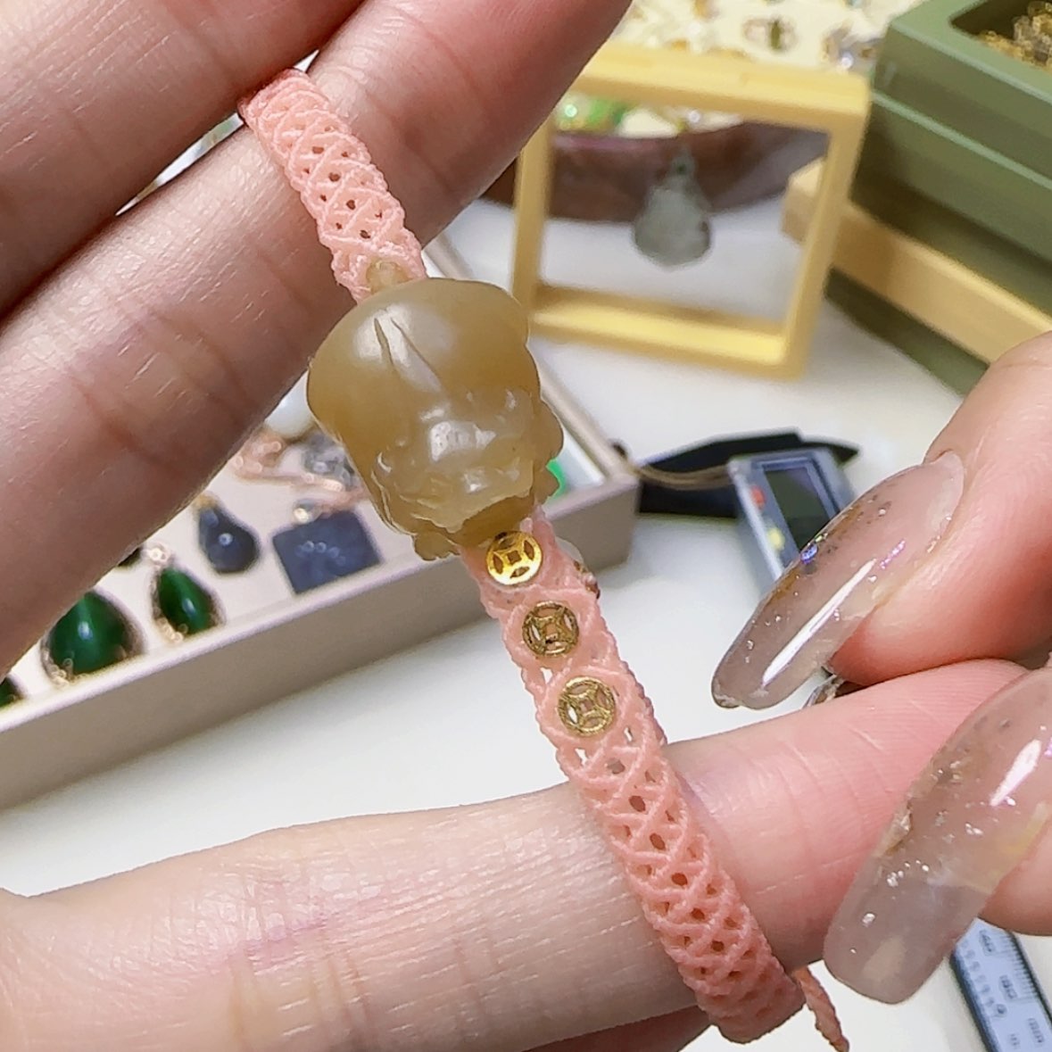 【闪购商品】和田玉手链18K金镶嵌