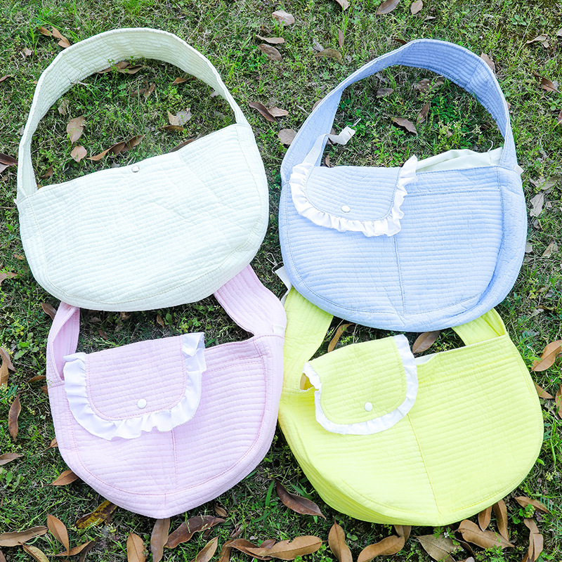 宠物背包春夏季猫猫斜跨背包便携宠物猫狗背包单肩斜跨泰迪g