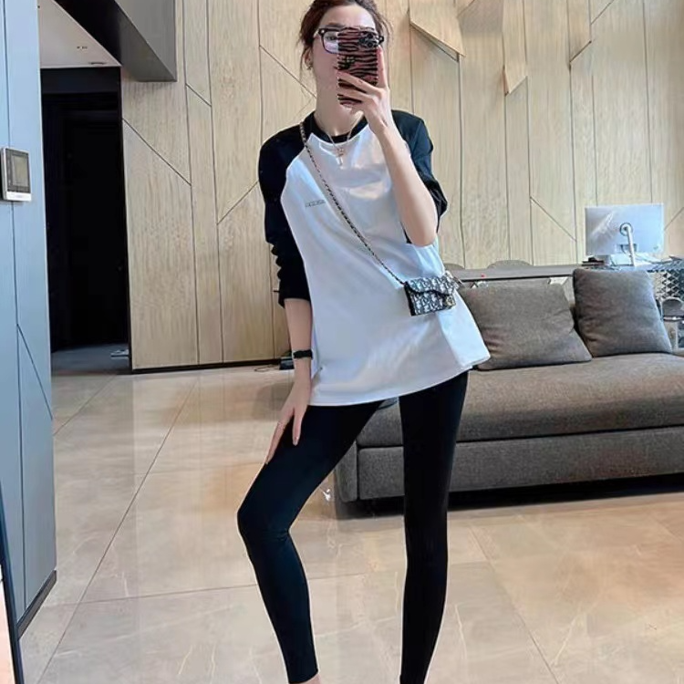  2024新款设计感小众港风chic短袖上衣美式复古黑白拼接t恤女