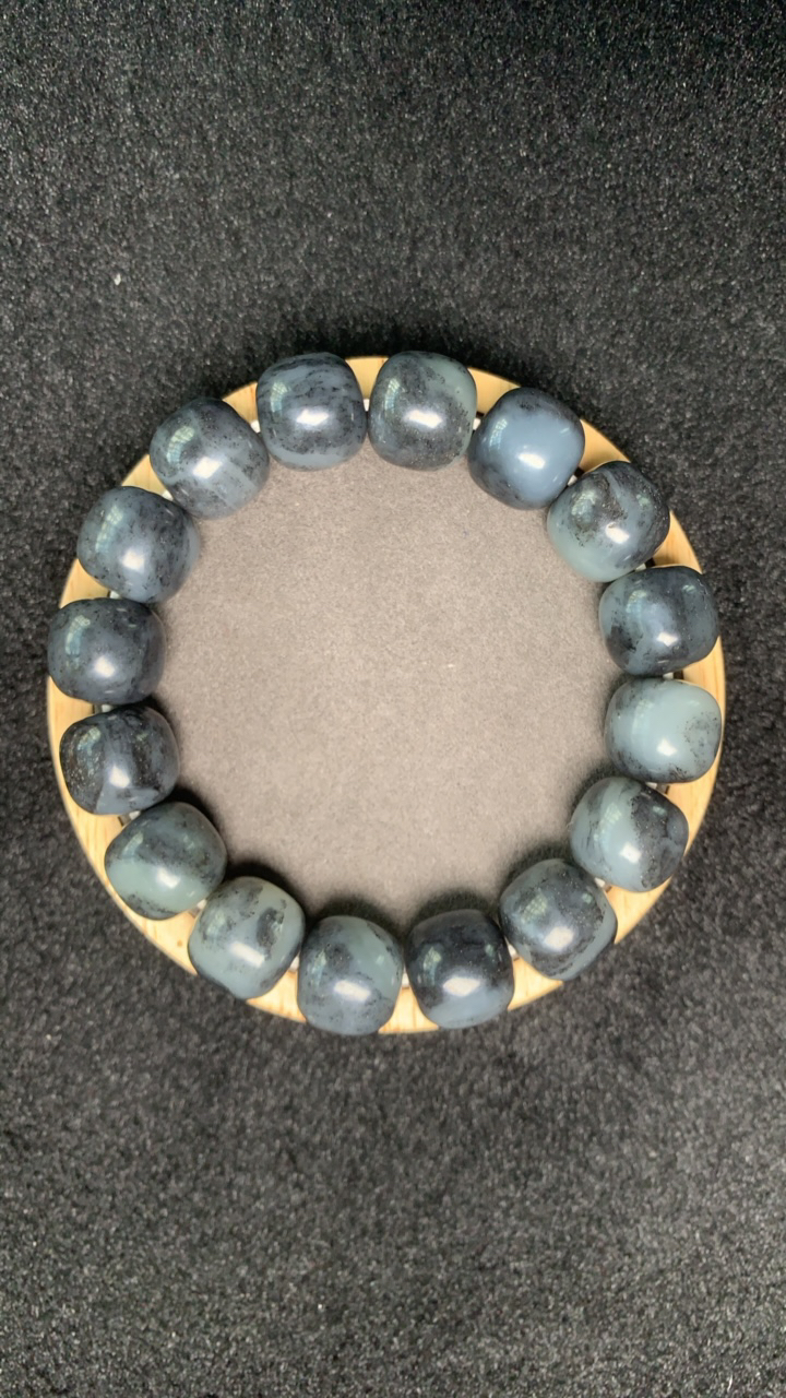 和田玉聚墨青花卡14老型特油