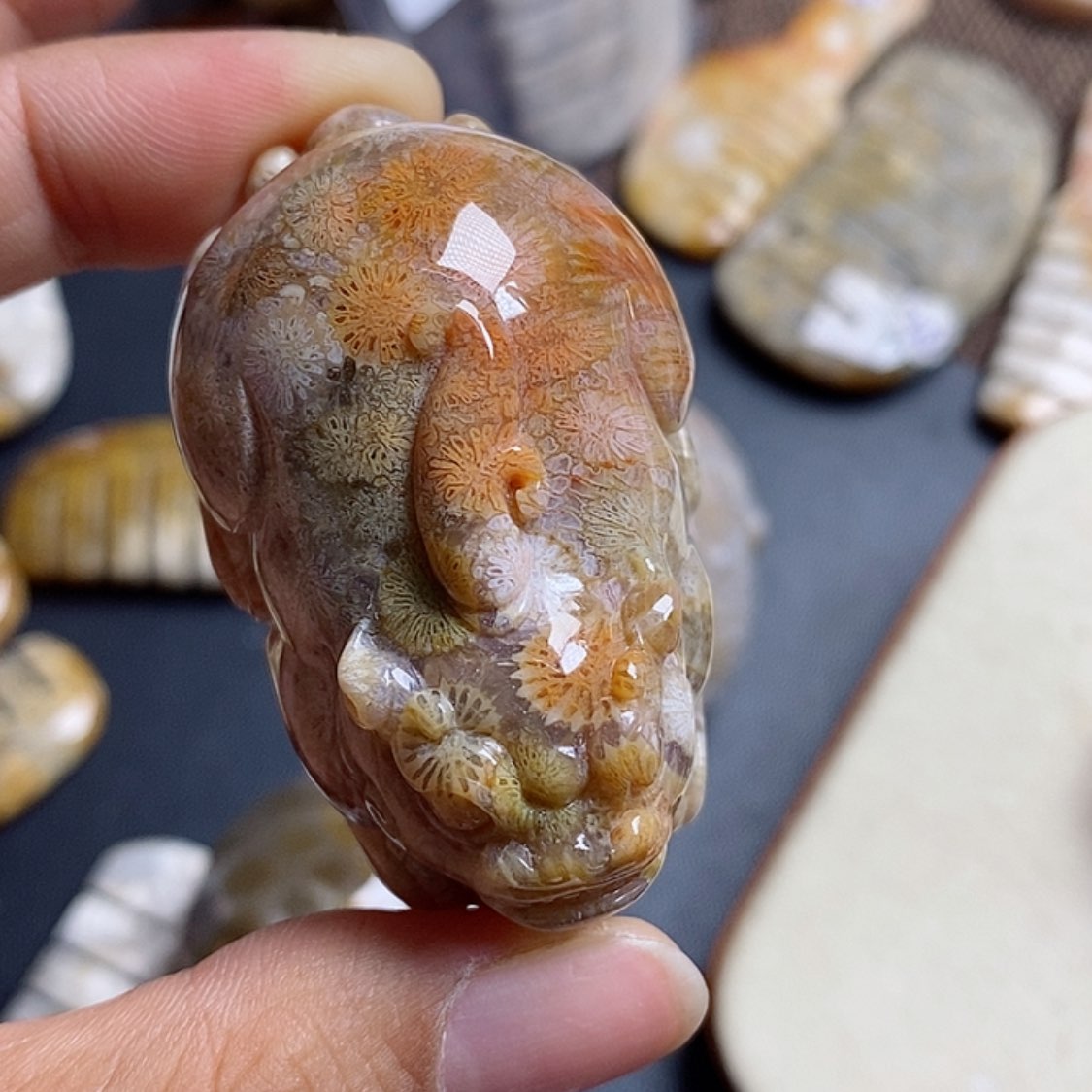 【闪购商品】硅化珊瑚（珊瑚玉）颈饰合金淡*