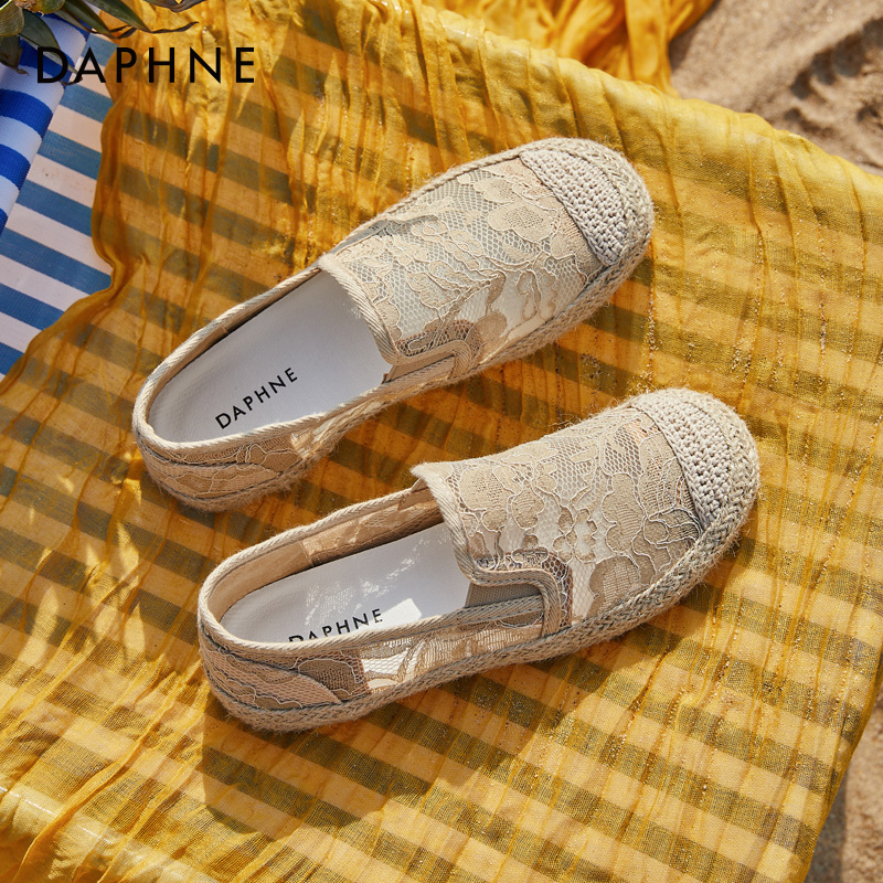 Daphne/达芙妮软底渔夫鞋女春2024新款透气单鞋蕾丝妈妈鞋豆豆鞋 