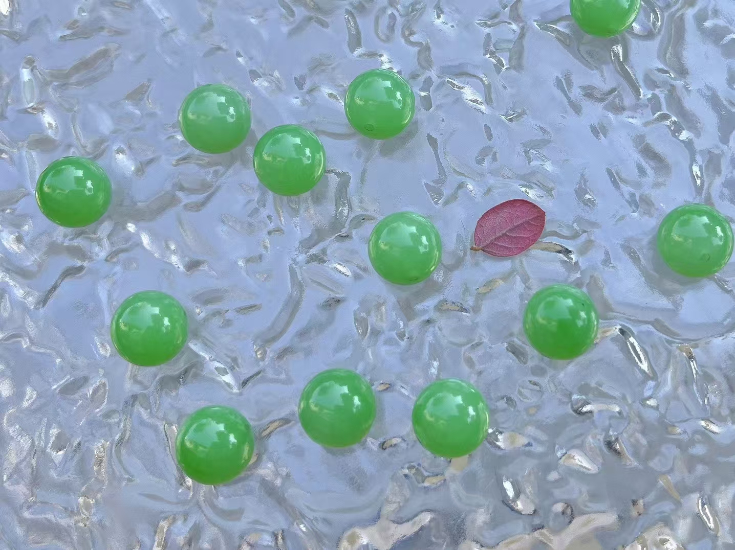 和田玉碧玉乌兰乌德苹果绿单珠  尺寸：12mm （多样性拍一发一）