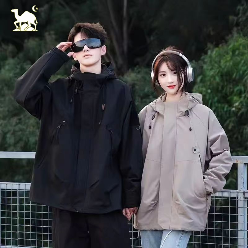 东方骆驼户外三合一夹克防水防风登山服宽松百搭潮流连帽外套A