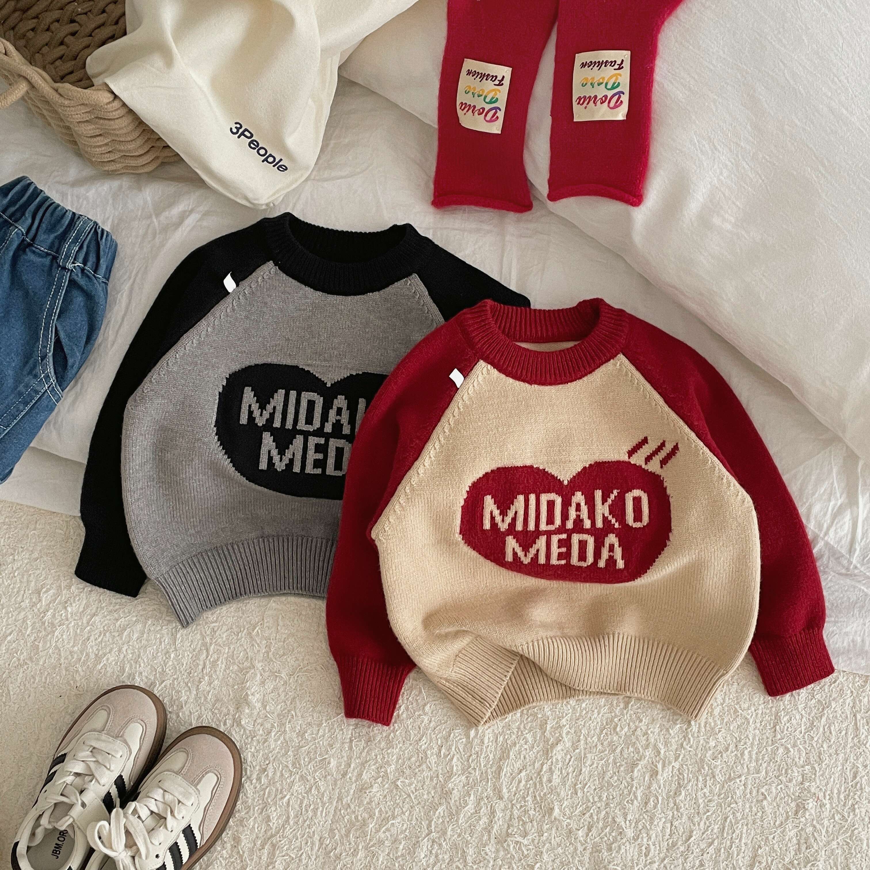 秋冬新款童装拼色毛衣2025男童女童圆领大爱心针织衫内搭外穿打底