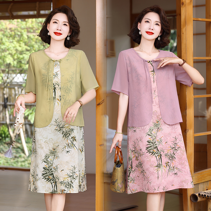 2025妈妈装夏装国风洋气连衣裙中老年女装短袖复古碎花裙子短裙
