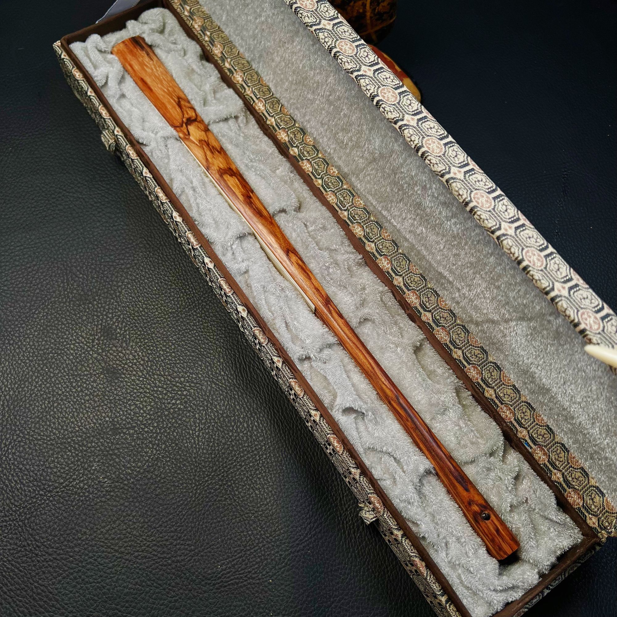 叶元守 沉香木直方 文玩折扇