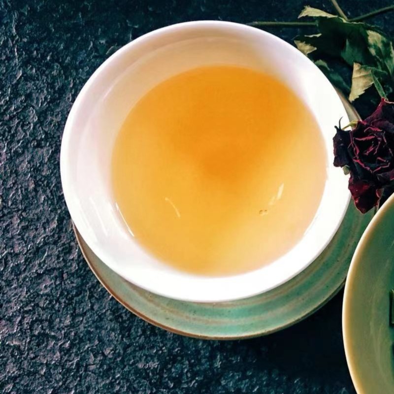 忆南茗鸿虎生风金虎生肖纪念饼（紧压白茶）2014年1级贡眉