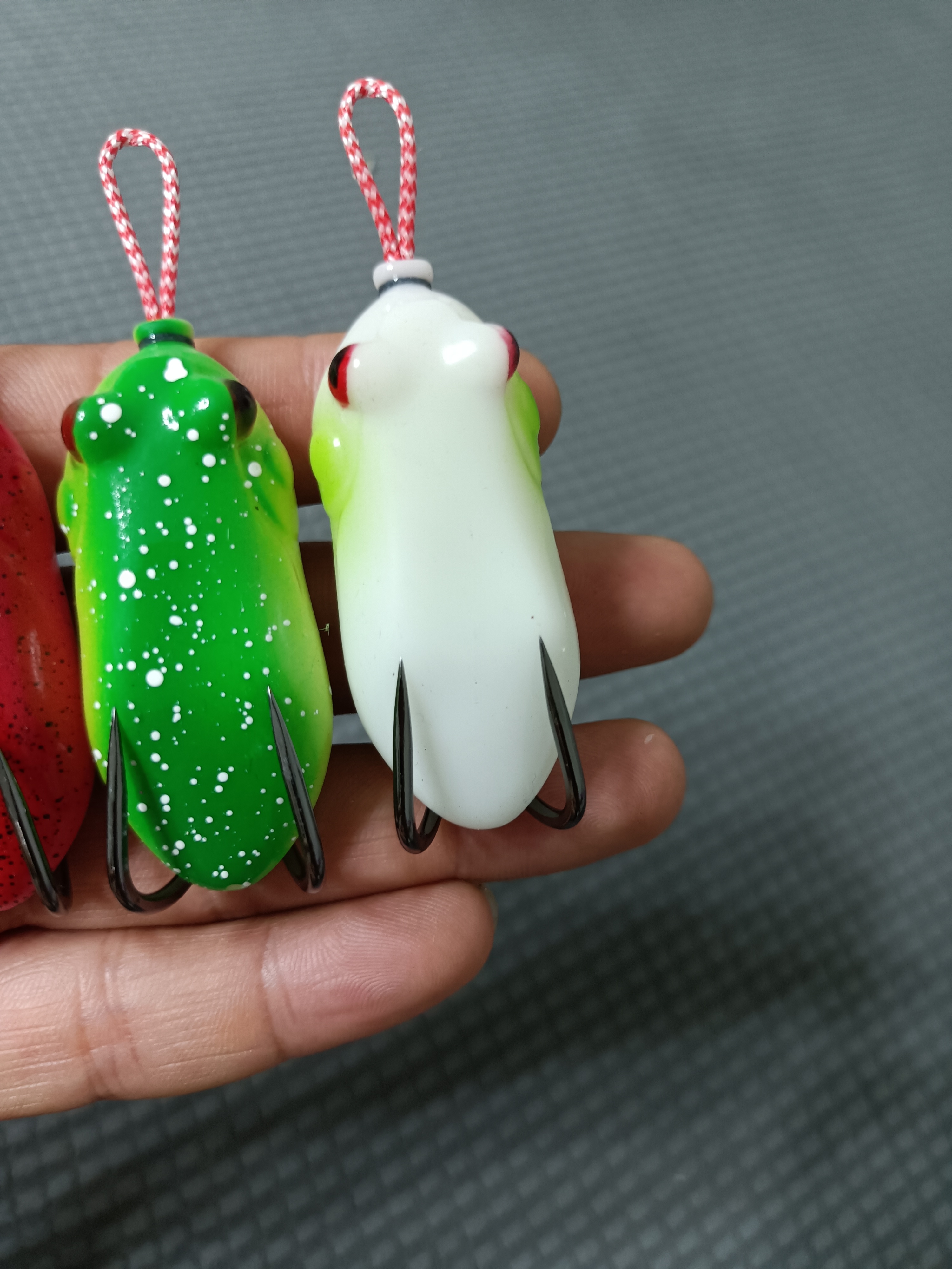 仿谷山bkk钩铅一体雷蛙