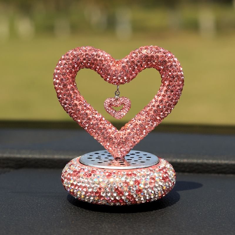 【遇见手工】创意个性爱心汽车摆件轻奢镶钻车载中控台香薰