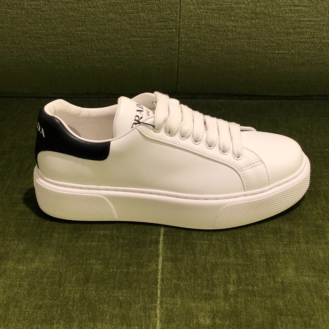 未使用 Prada/普拉达 男士经典后尾运动厚底板鞋