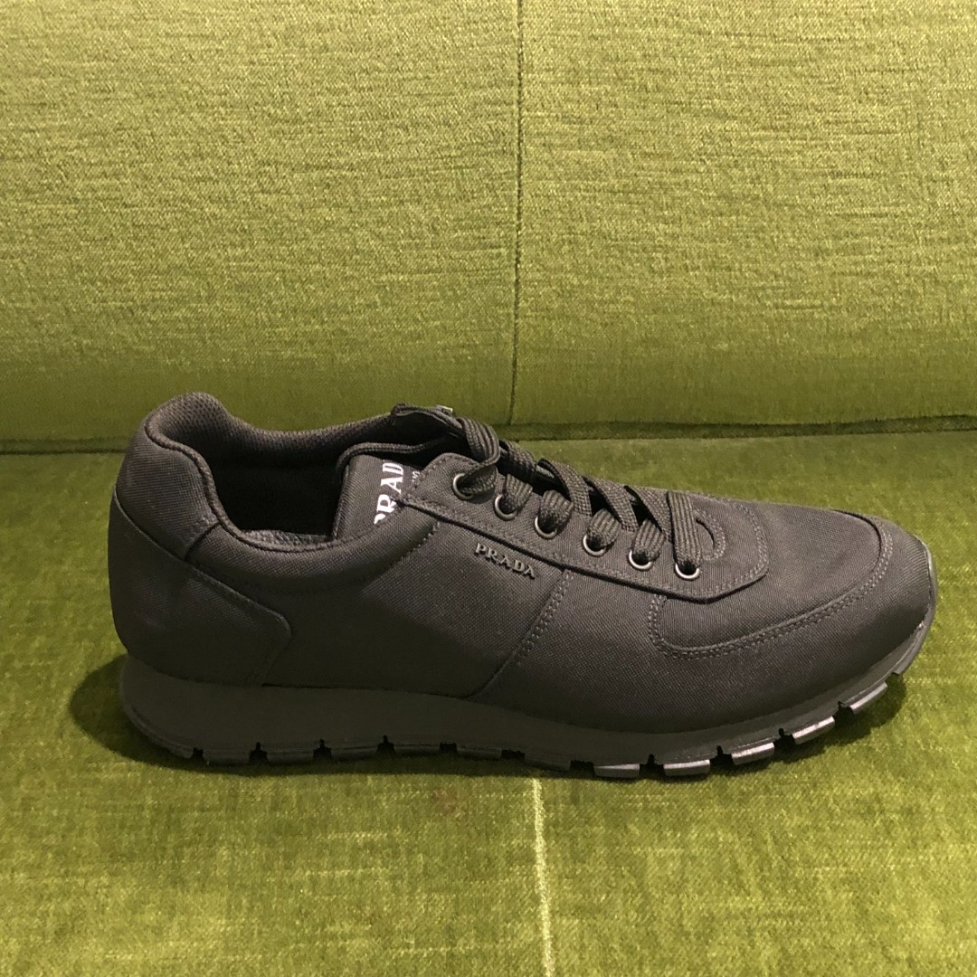 未使用 Prada/普拉达 男士再生尼龙休闲款旅游鞋
