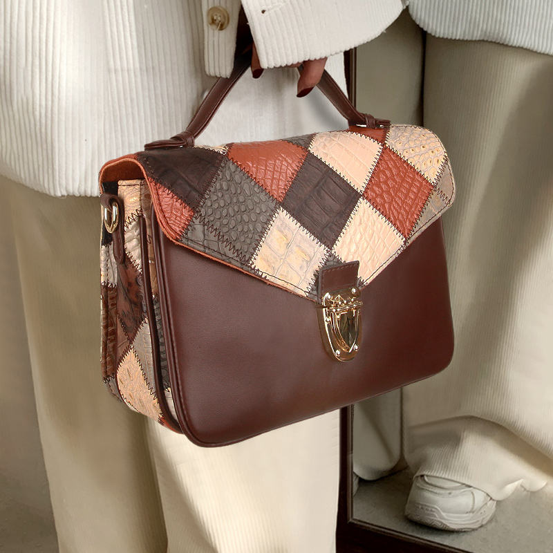 休闲女士邮差包新款百搭高级感大容量小众手提包30-40正方形包包