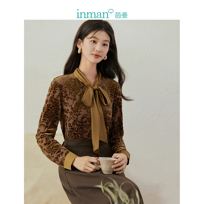 【商场同款】茵曼冬季女衬衫上衣衬衣长袖新款女装碎花宽松丝绒飘带