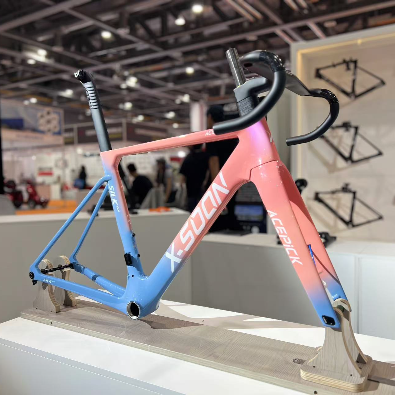 X-SOON公路车碳纤维车架破风自行车架定车1000抵2000任意涂装