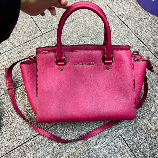 95新 MICHAELKORS/迈克高仕 MK 玫粉饺子十字纹皮
