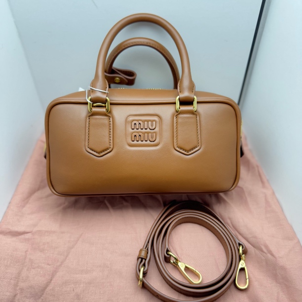 99新 MIU MIU/缪缪 壹号焦糖棕色保龄球小号52F20002