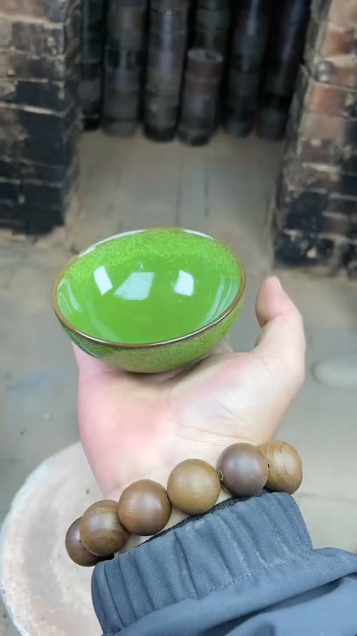 【闪购商品】瓷茶盏帝王绿平口