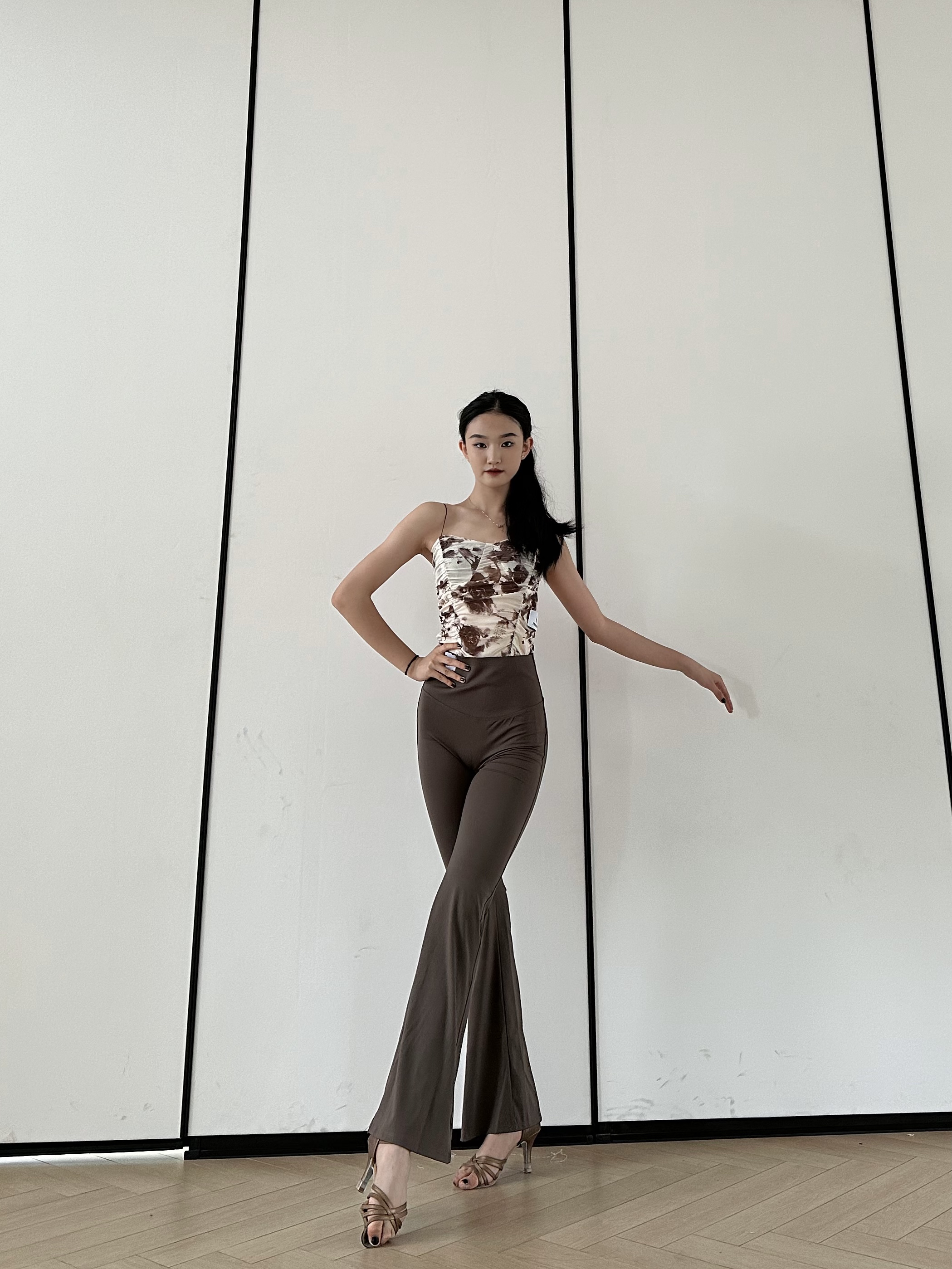 YHDANCE拉丁舞没有尴尬线喇叭裤训练裤子拉丁舞服C65夏季衣服女生