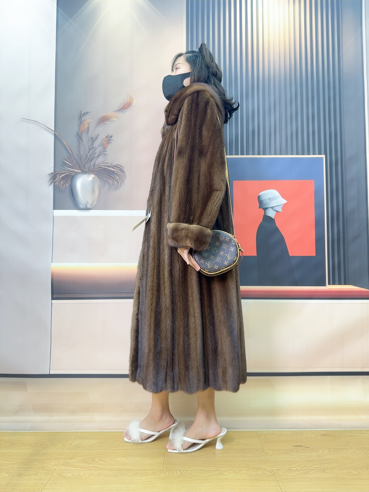 L027进口水貂毛披肩领衣长120胸围132摆2米