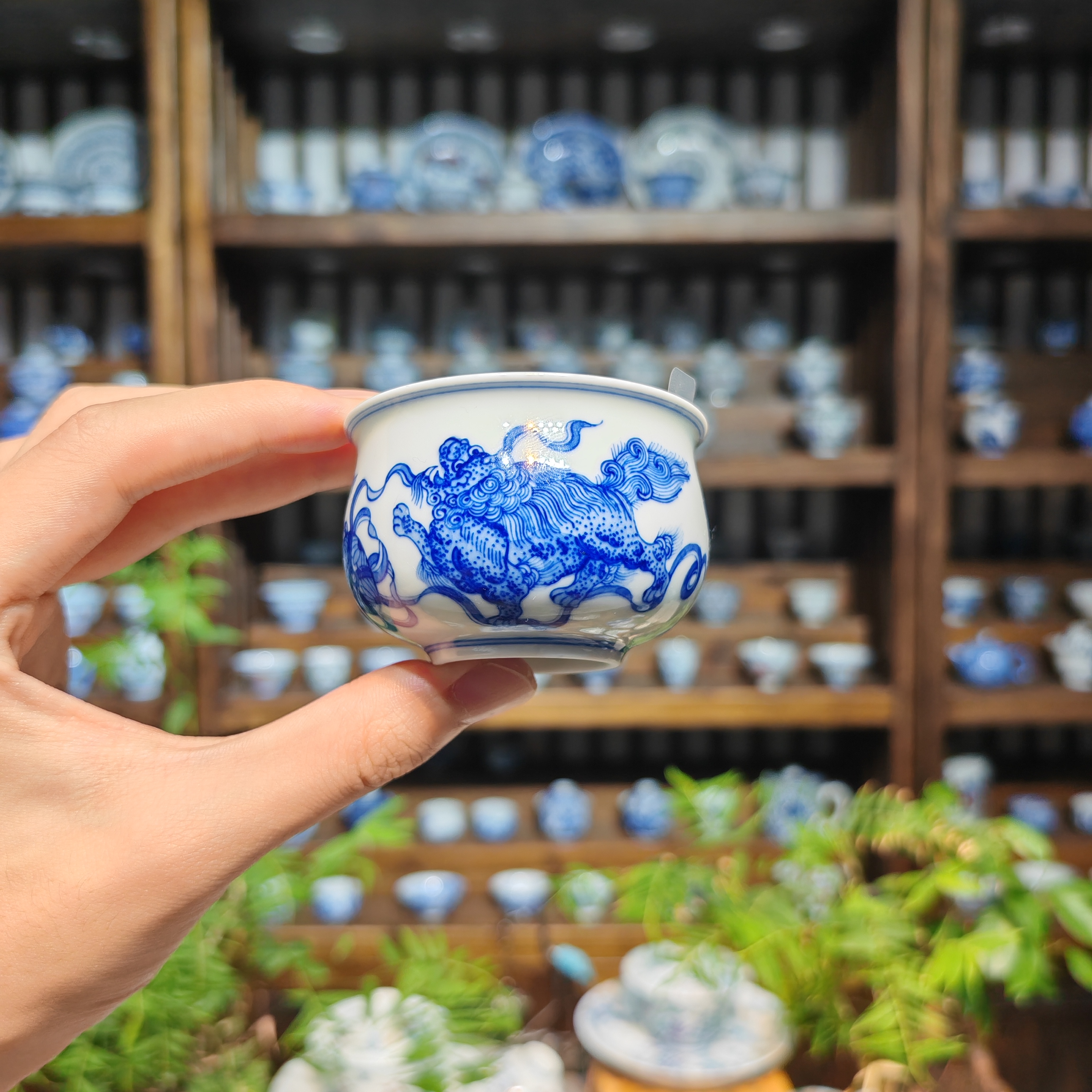 手工陶瓷青花狮子滚绣球炉式杯主人杯高档茶杯单杯主人杯单杯男士