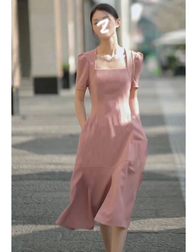 1832（细节以直播间为准）大码女装胖mm法式方领气质显瘦连衣裙3077