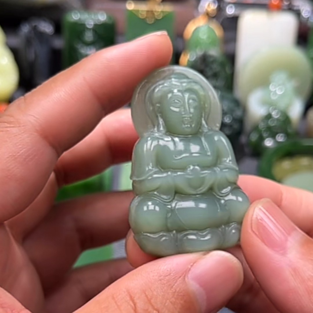 和田玉碧玉粉青观音吊坠