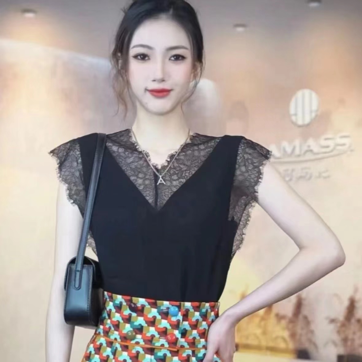 AMASS/阿玛施 夏季时尚百搭上衣拼接内搭限量色丁蕾丝背心5300598