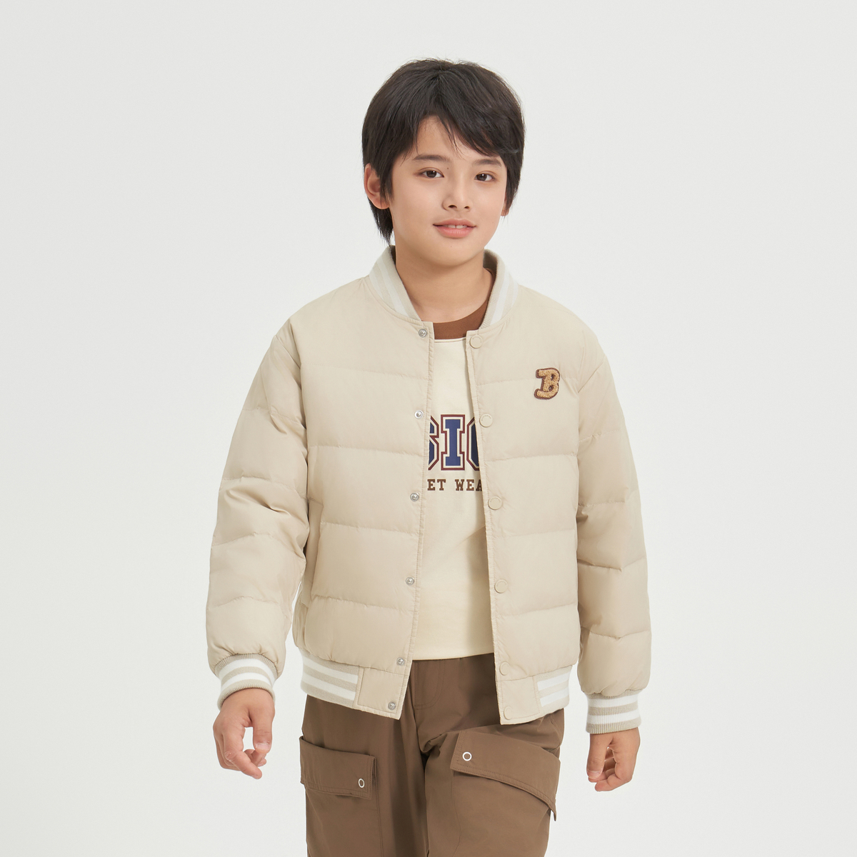 波司登童装2024秋季新款童装短款时尚轻暖羽绒服T40133600