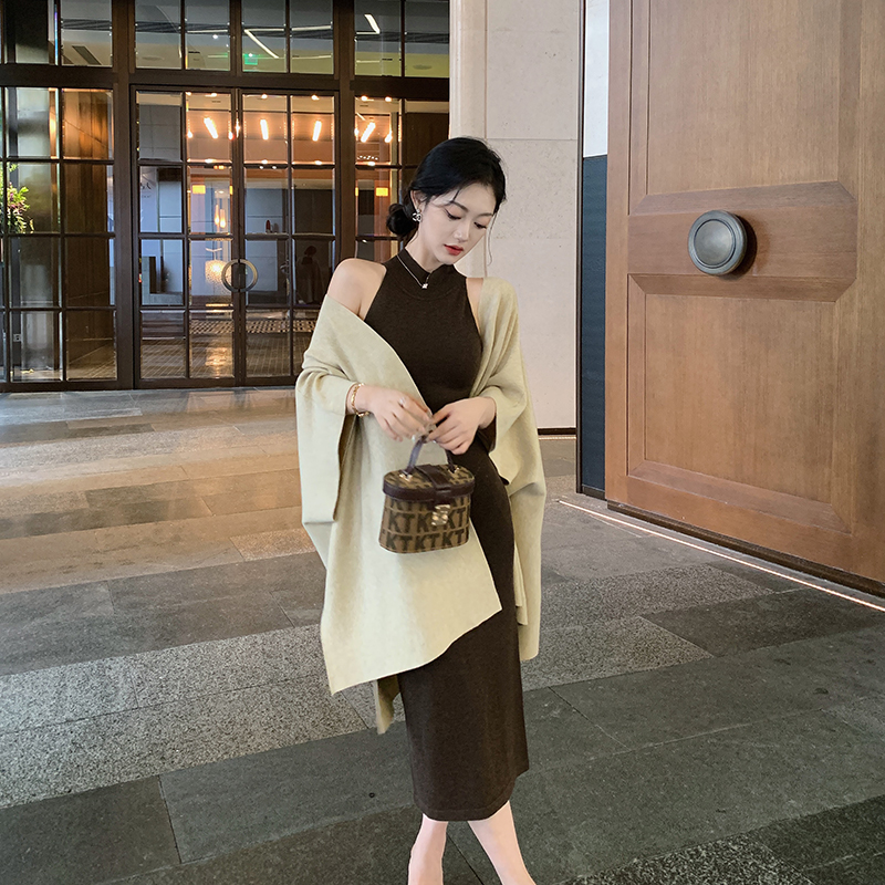 林关关 针织披肩斗篷外套女高级感设计感气质宽松开衫外搭G20536