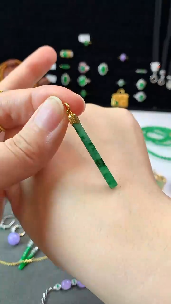 【闪购商品】翡翠吊坠18K金镶嵌吊坠