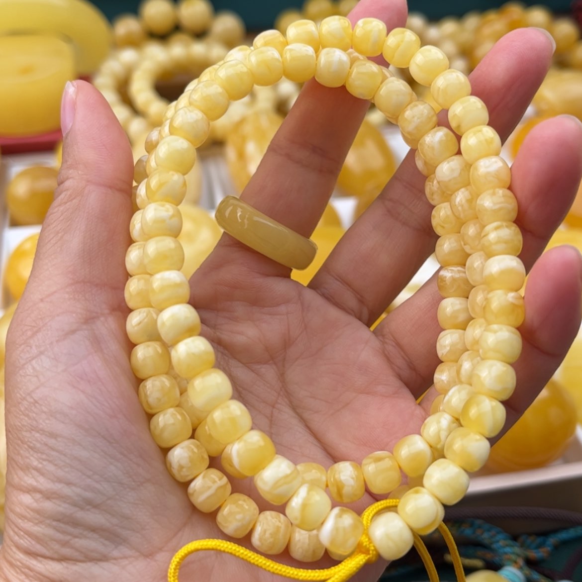 【闪购商品】琥珀裸石未镶嵌亭*T