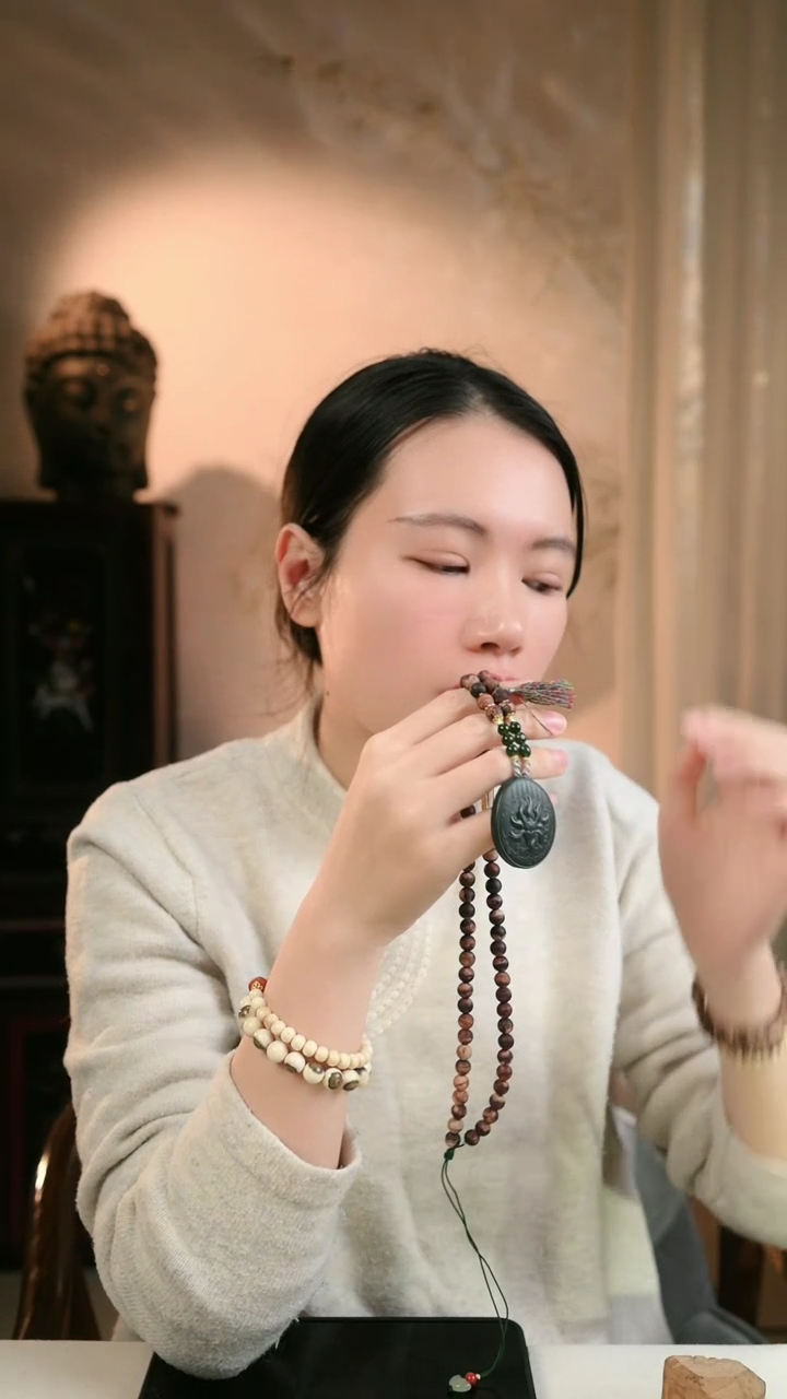 【闪购商品】降真香手串未镶嵌黄金甲