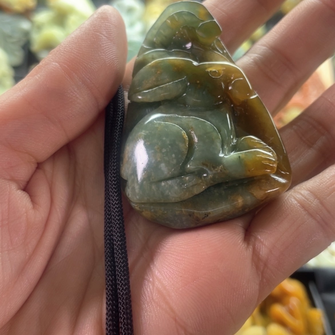 【闪购商品】蛇纹石玉颈饰合金