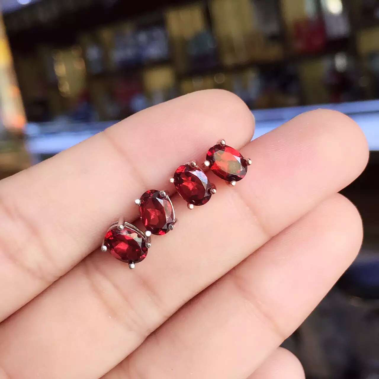 天然石榴石耳钉925银镶嵌简约个性时尚5*7mm