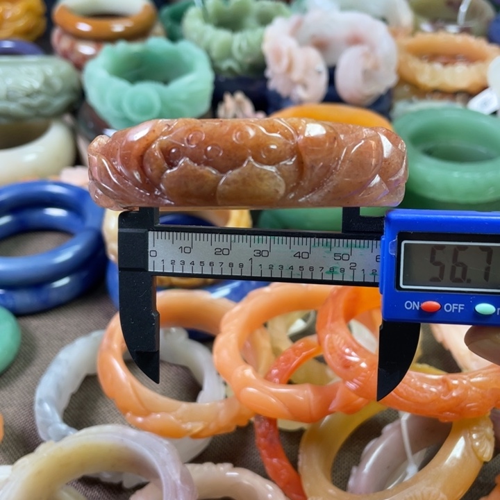 石英质玉手镯未镶嵌