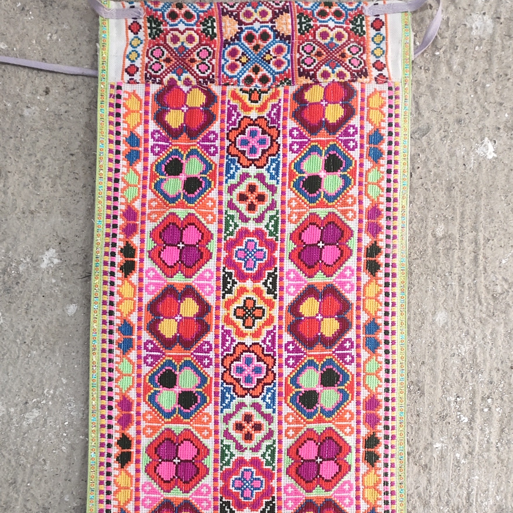 苗族毛线绣花围腰民族风