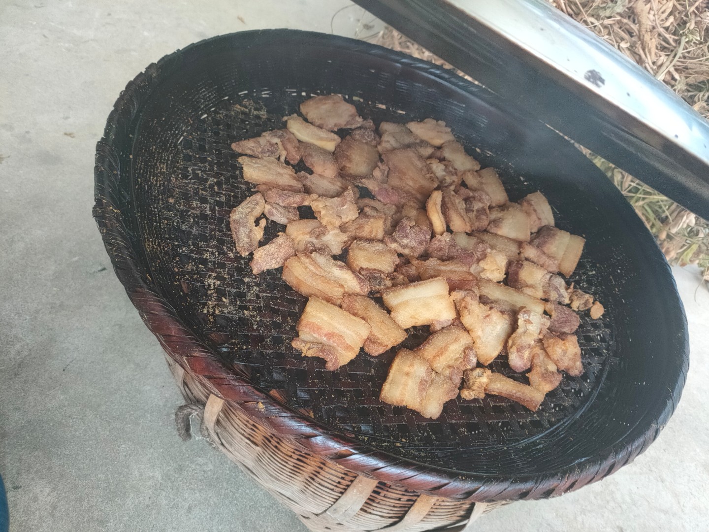 农家米糠烟熏猪肉