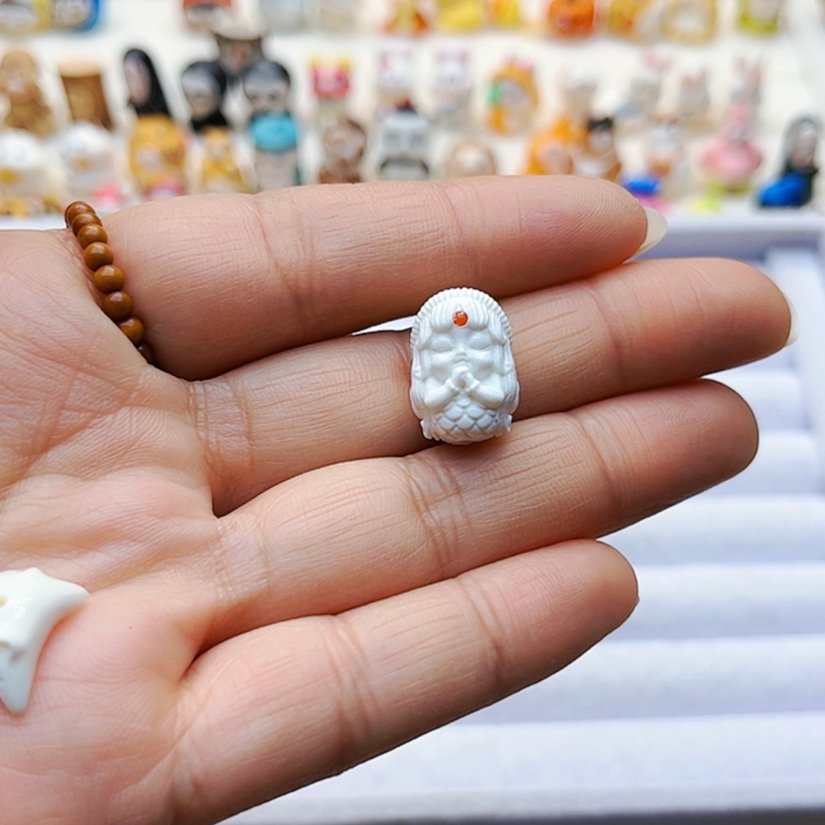 【闪购商品】琉璃颈饰